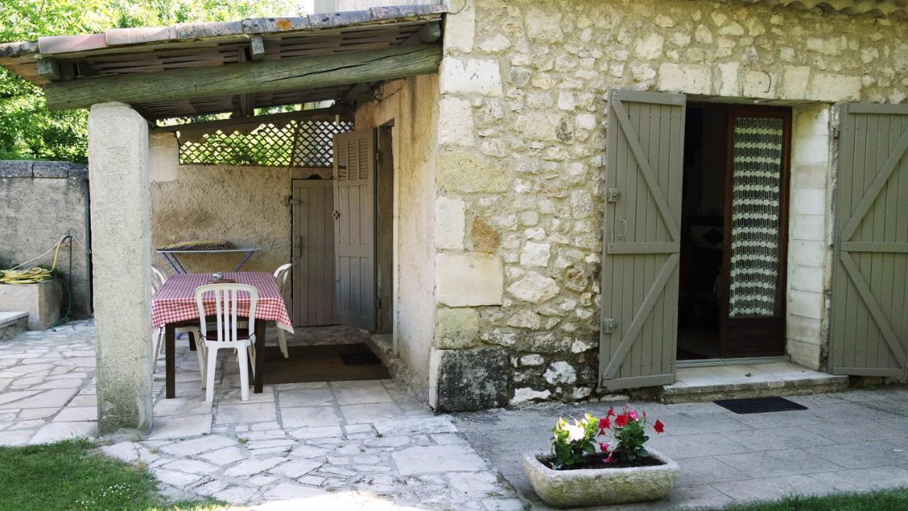 Mas Grimaud - Gite- Studio Et Chambres D'Hotes Familiales Eygalieres  Ngoại thất bức ảnh