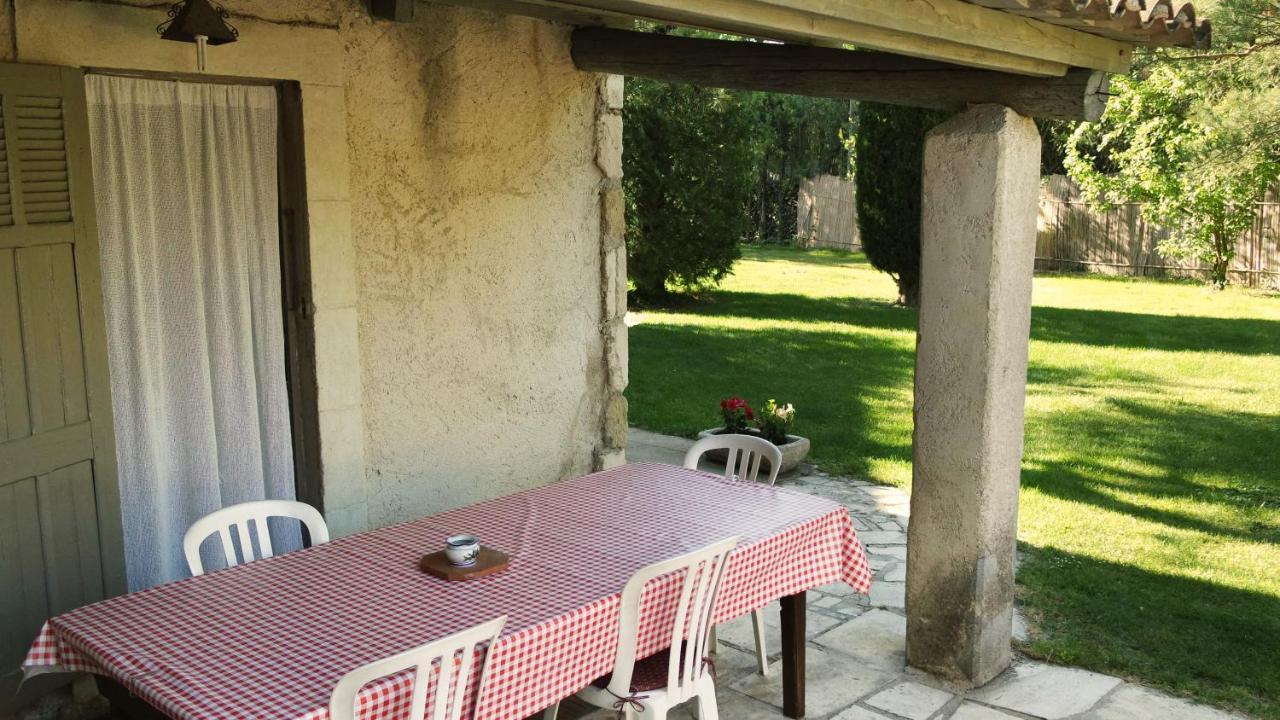 Mas Grimaud - Gite- Studio Et Chambres D'Hotes Familiales Eygalieres  Ngoại thất bức ảnh