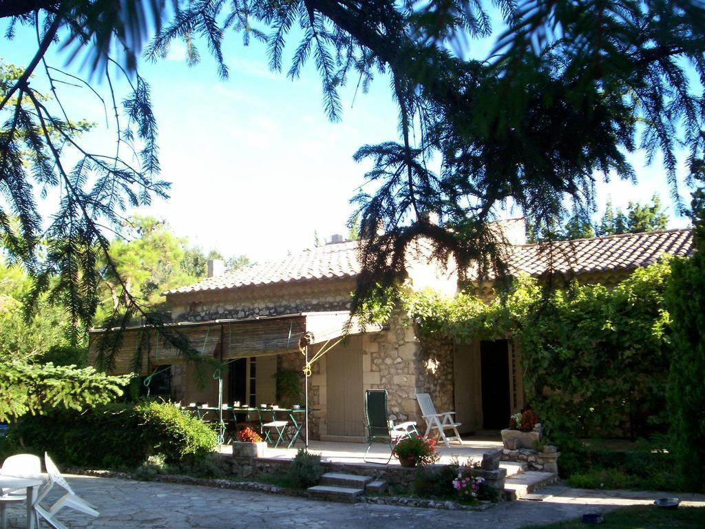 Mas Grimaud - Gite- Studio Et Chambres D'Hotes Familiales Eygalieres  Ngoại thất bức ảnh