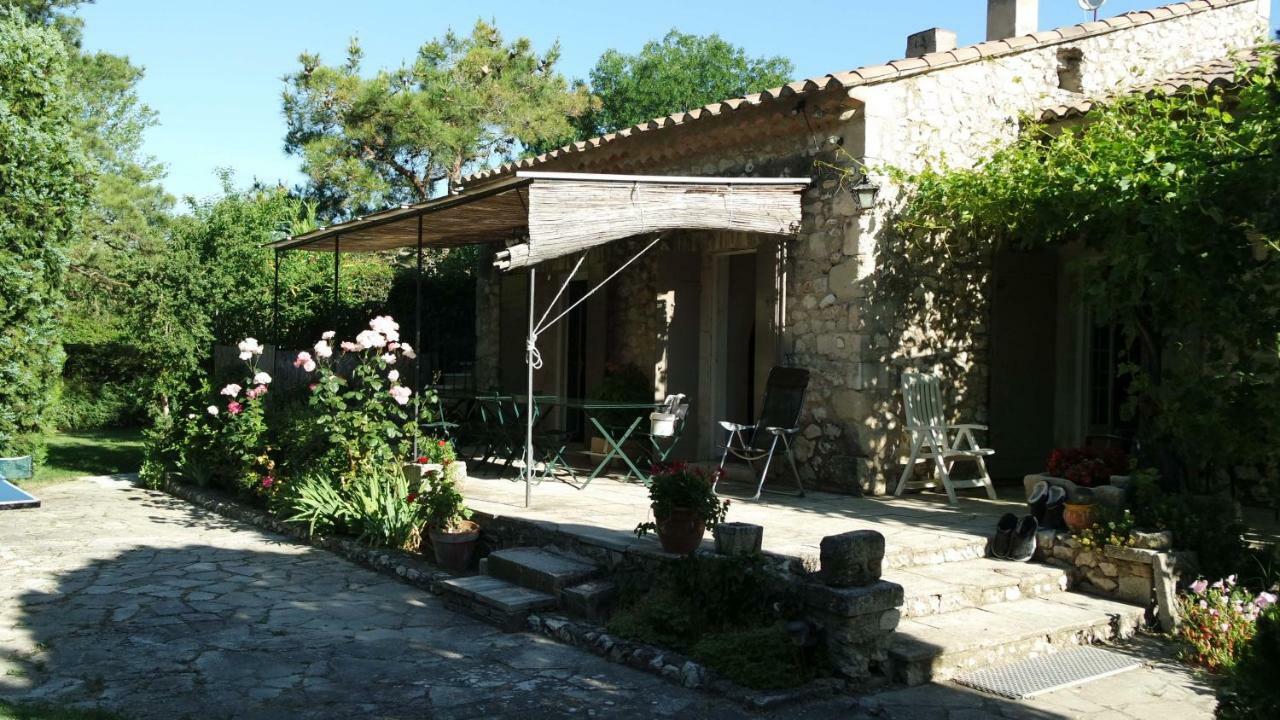 Mas Grimaud - Gite- Studio Et Chambres D'Hotes Familiales Eygalieres  Ngoại thất bức ảnh