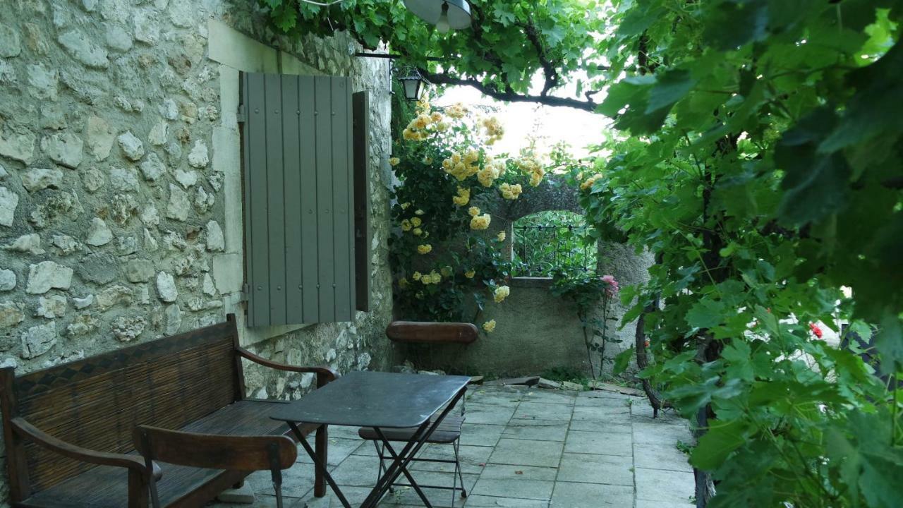 Mas Grimaud - Gite- Studio Et Chambres D'Hotes Familiales Eygalieres  Ngoại thất bức ảnh