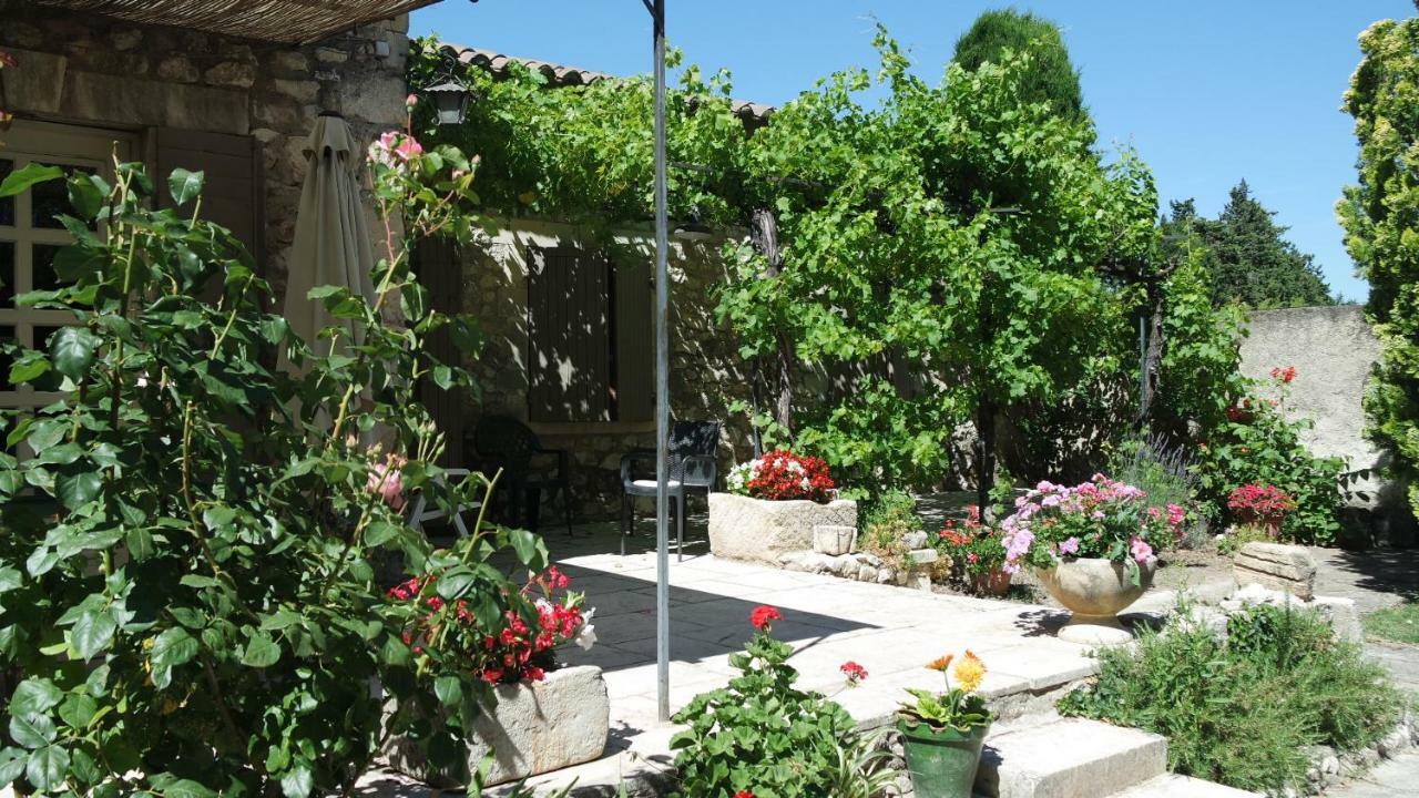 Mas Grimaud - Gite- Studio Et Chambres D'Hotes Familiales Eygalieres  Ngoại thất bức ảnh