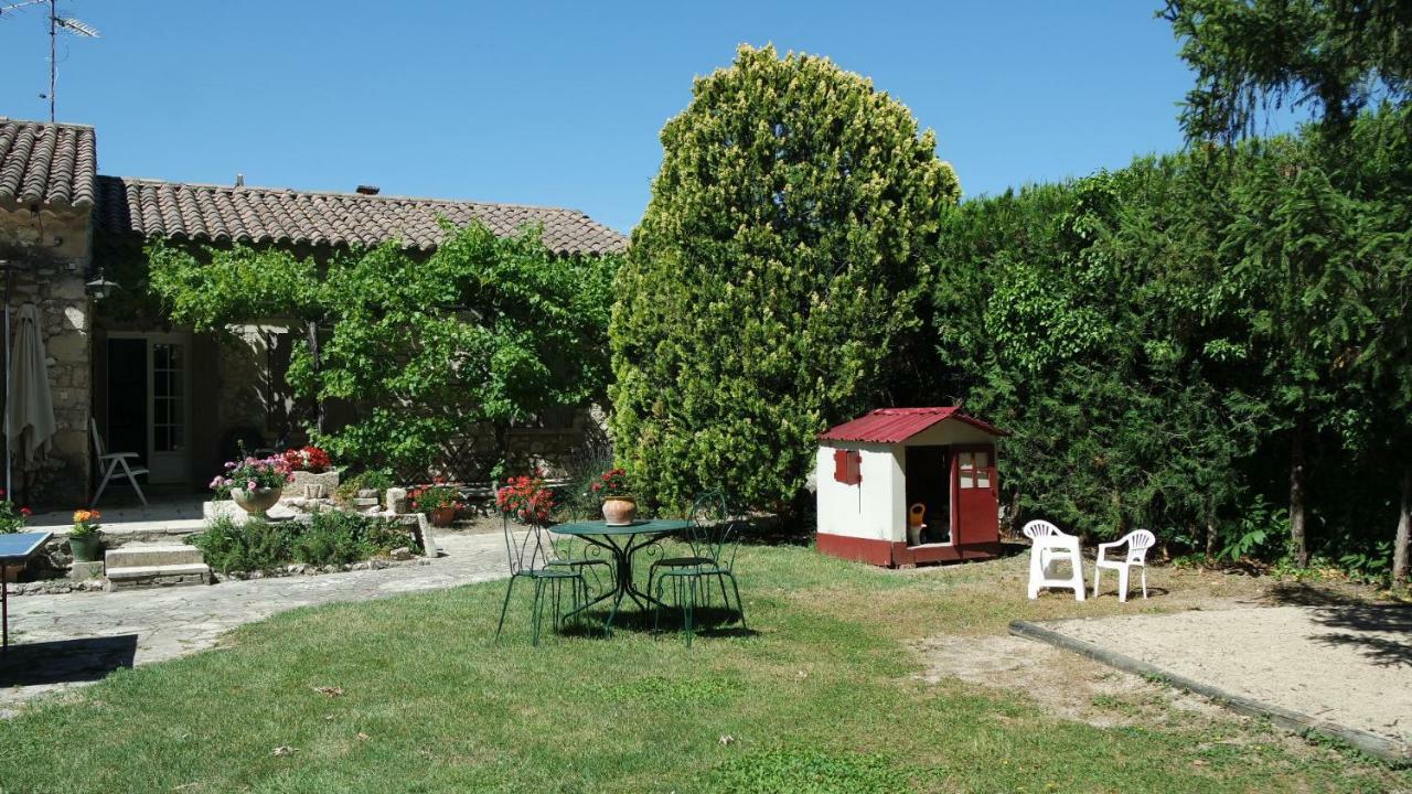 Mas Grimaud - Gite- Studio Et Chambres D'Hotes Familiales Eygalieres  Ngoại thất bức ảnh