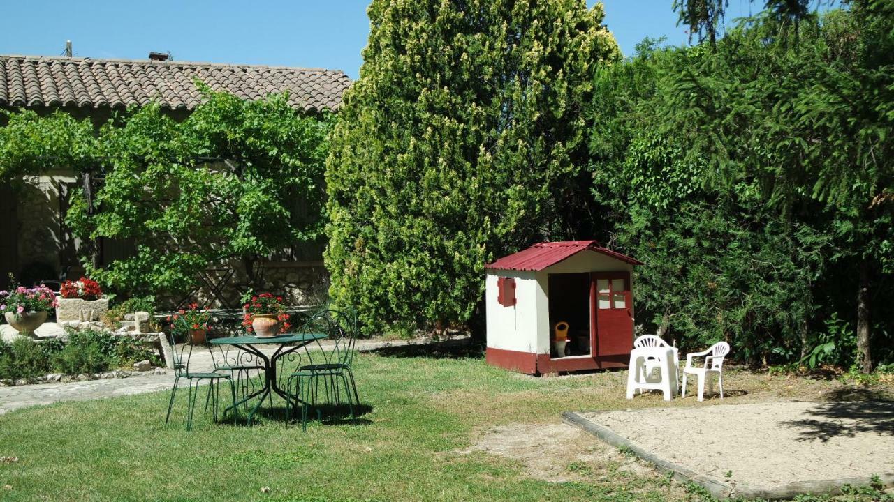 Mas Grimaud - Gite- Studio Et Chambres D'Hotes Familiales Eygalieres  Ngoại thất bức ảnh