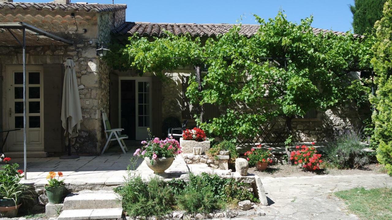Mas Grimaud - Gite- Studio Et Chambres D'Hotes Familiales Eygalieres  Ngoại thất bức ảnh